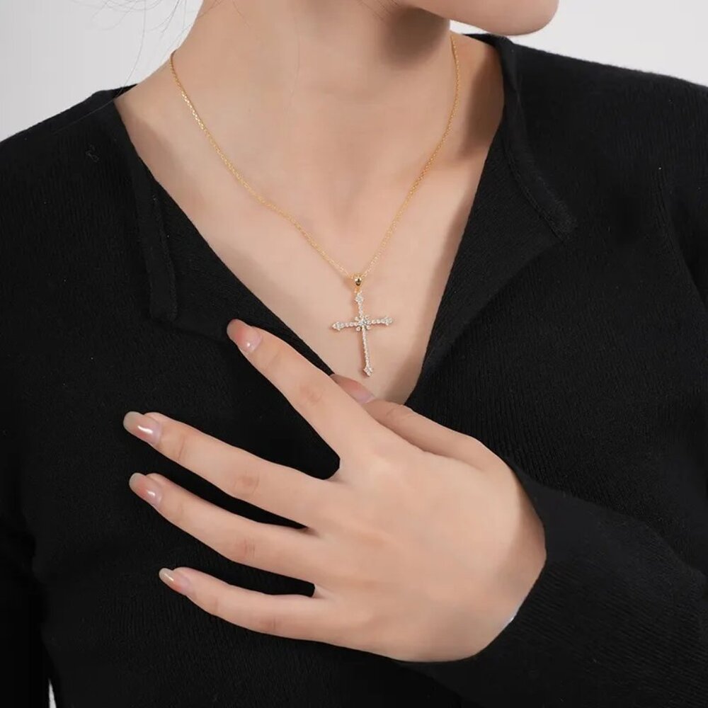 925 Sterling Silver Cross - Picture 6 of 7